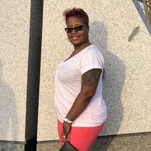 Meet your Posher, Keisha